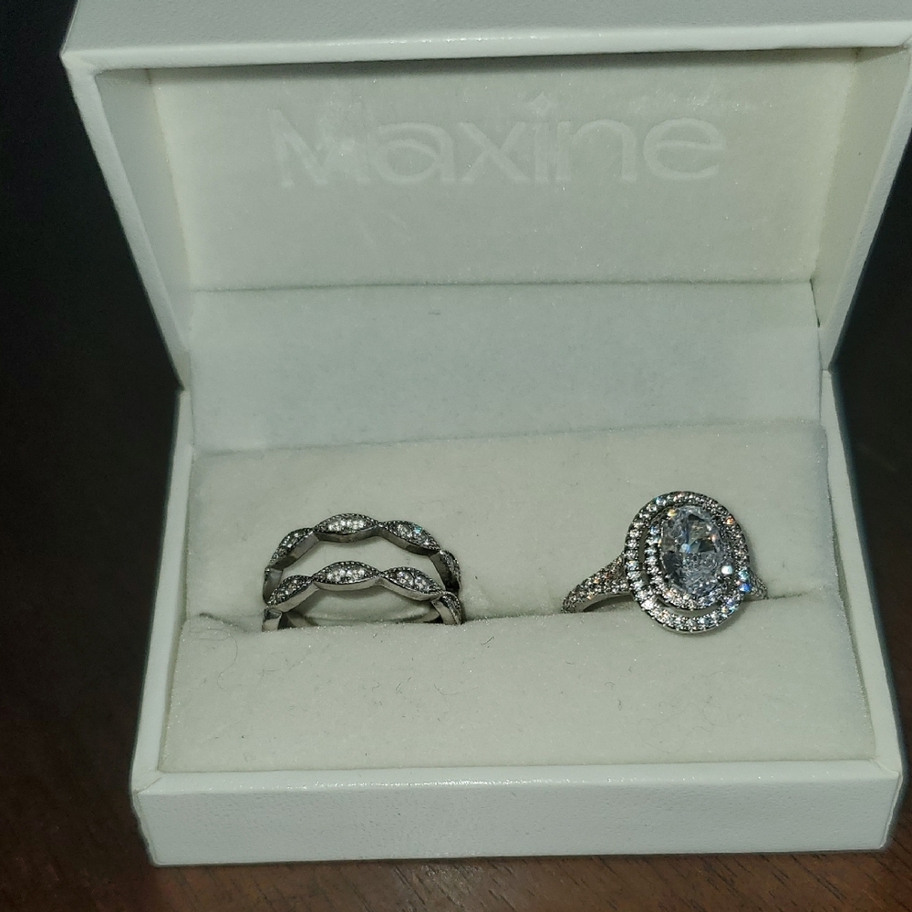 Maxine of Hollywood Silver Crystal Ring Set